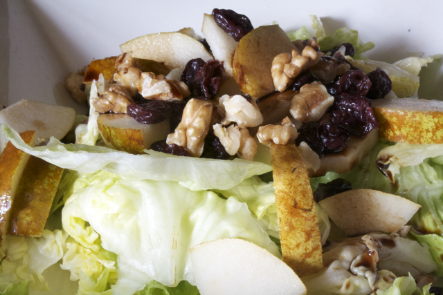 Ensalada peras y nueces